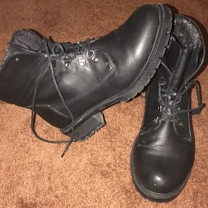 Torrid boots